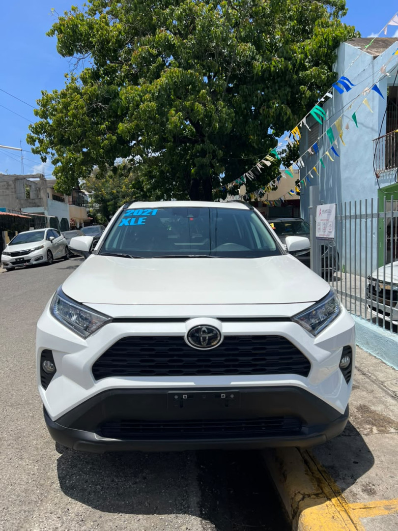 2021 Toyota RAV4 XLE
