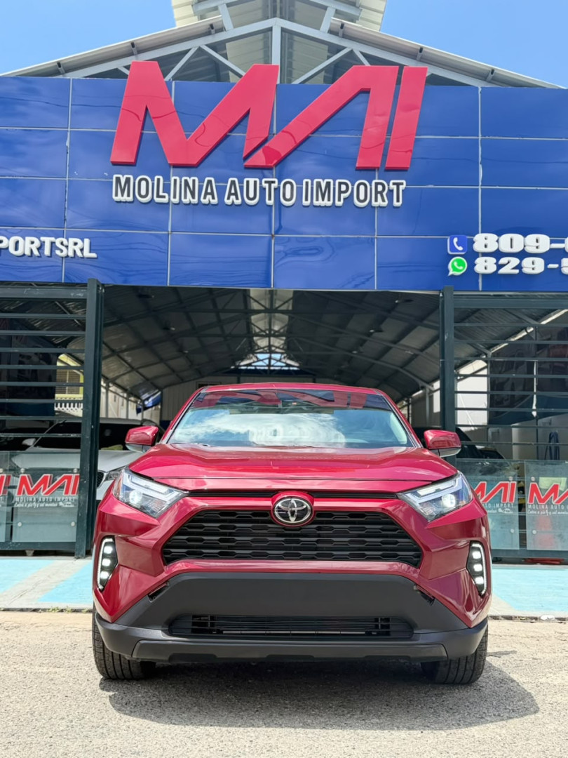 2025 Toyota RAV4 LE