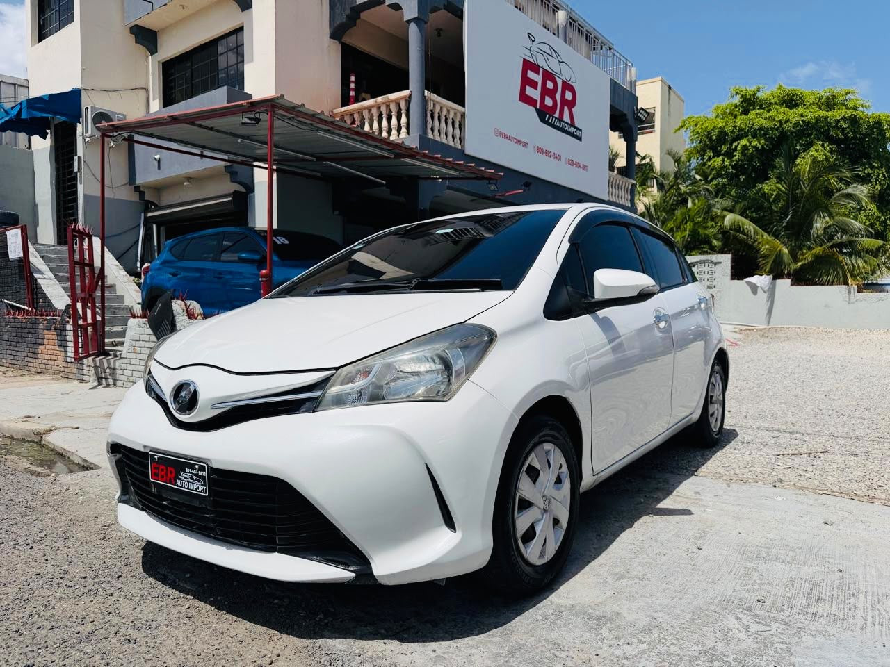 2015 Toyota Vitz Básico
