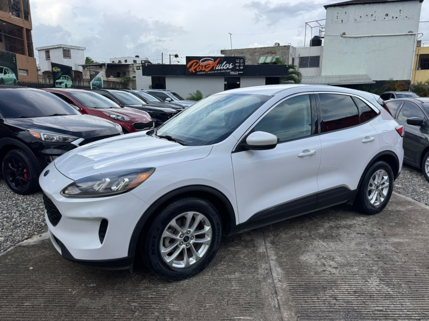 2020 Ford Escape SE