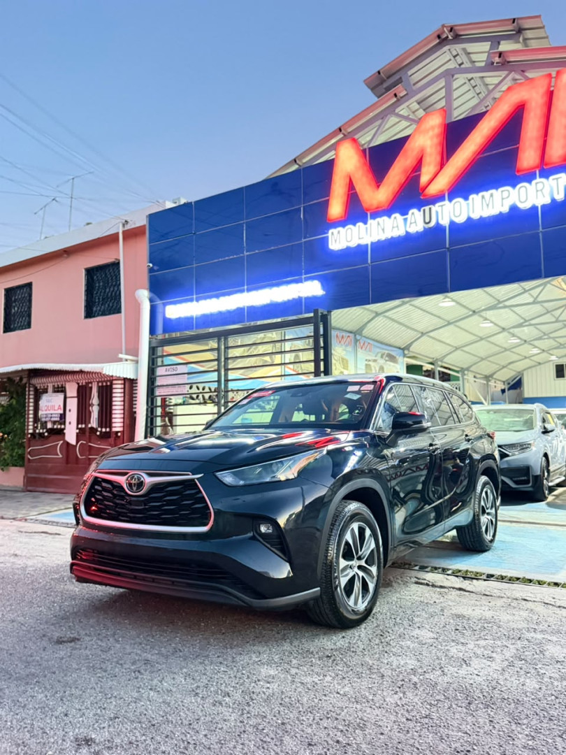 2022 Toyota Highlander XLE